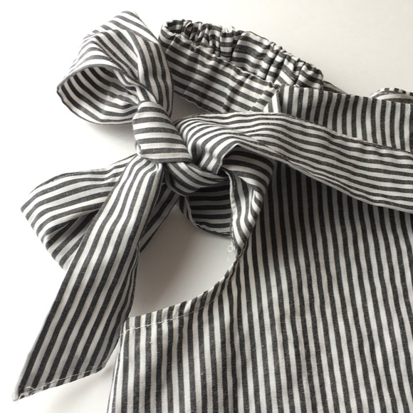 NWOT Miss Lili embroidered cotton sleeveless top. - Picture 5 of 8